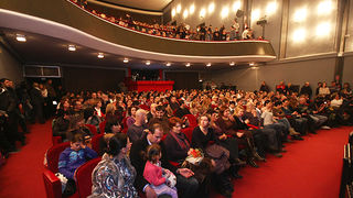 “Karnevalski vremeplov” plesne udruge “Gesta” (foto:Saša Čuka) “Karnevalski vremeplov” plesne udruge “Gesta” (foto:Saša Čuka)