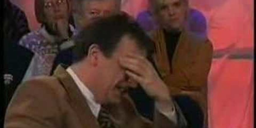 histerični voditelj Erik Hartmann