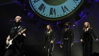 Split, 050210.
U Spaladium Areni The Australian Pink Floyd Show odrzali su koncert pred 4000 posjetitelja.
Grupa TAPFS vec 20 godina uspjesno izvodi obrade cuvene grupe Pink Floyd u svom vrlo prepoznatljivom stilu. Poceli su 1988. godine u Adelaideu i sad Split, 050210.
U Spaladium Areni The Australian Pink Floyd Show odrzali su koncert pred 4000 posjetitelja.
Grupa TAPFS vec 20 godina uspjesno izvodi obrade cuvene grupe Pink Floyd u svom vrlo prepoznatljivom stilu. Poceli su 1988. godine u Adelaideu i sad