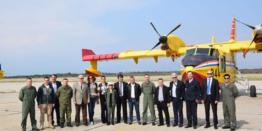 Zastupnici Hrvatskog sabora posjetili zrakoplovnu bazu u Zemuniku