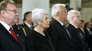 Zagreb, 250611.
Crkva svetog Marka na Gornjem gradu.
Svecana misa povodom Dana drzavnosti na kojoj je prisustvovao hrvatski politicki vrh.
Predsjednik Ivo Josipovic, predsjednik Sabora Luka Bebic, premijerka Jadranka Kosor i Vladimir Seks.
Foto: Damjan Ta