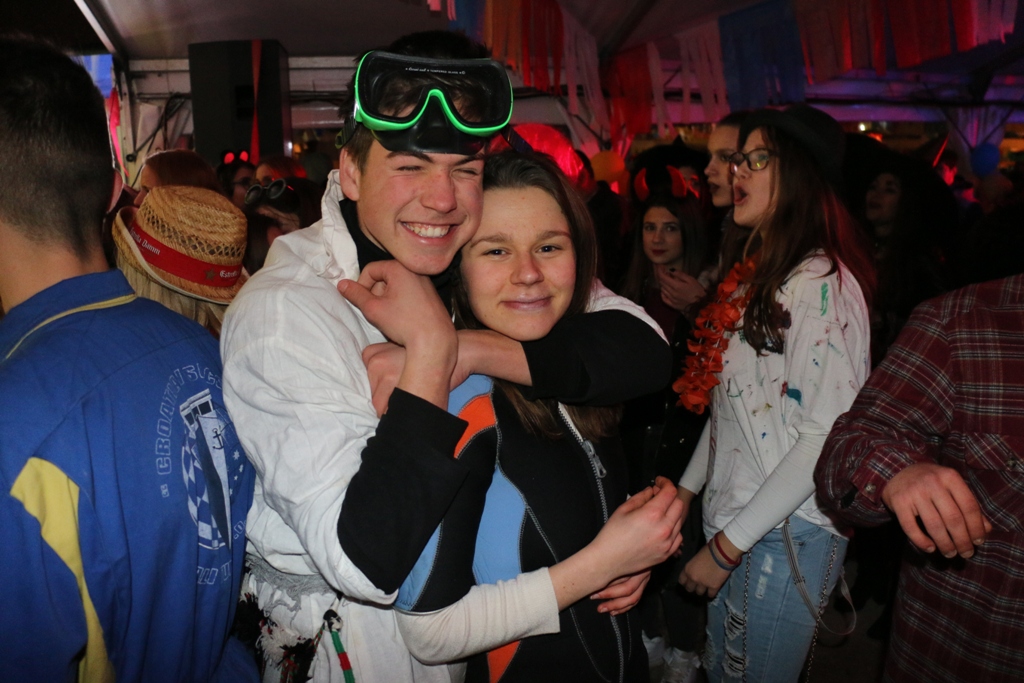 Virski Karneval veliko finale: nastupila Maja Šuput Virski Karneval veliko finale: nastupila Maja Šuput