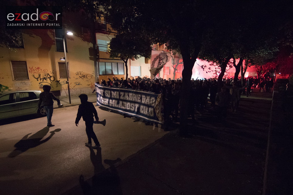 Okupljanje Tornada na Forumu i korteo do Krešinog doma Okupljanje Tornada na Forumu i korteo do Krešinog doma