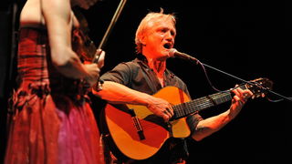 Zadar, 100513
Veceras je u Hrvatskom narodnom kazalistu nastupio Darko Rundek sa svojim bendom Cargo triom.
Foto: Luka Gerlanc / CROPIX Zadar, 100513
Veceras je u Hrvatskom narodnom kazalistu nastupio Darko Rundek sa svojim bendom Cargo triom.
Foto: Luka Gerlanc / CROPIX