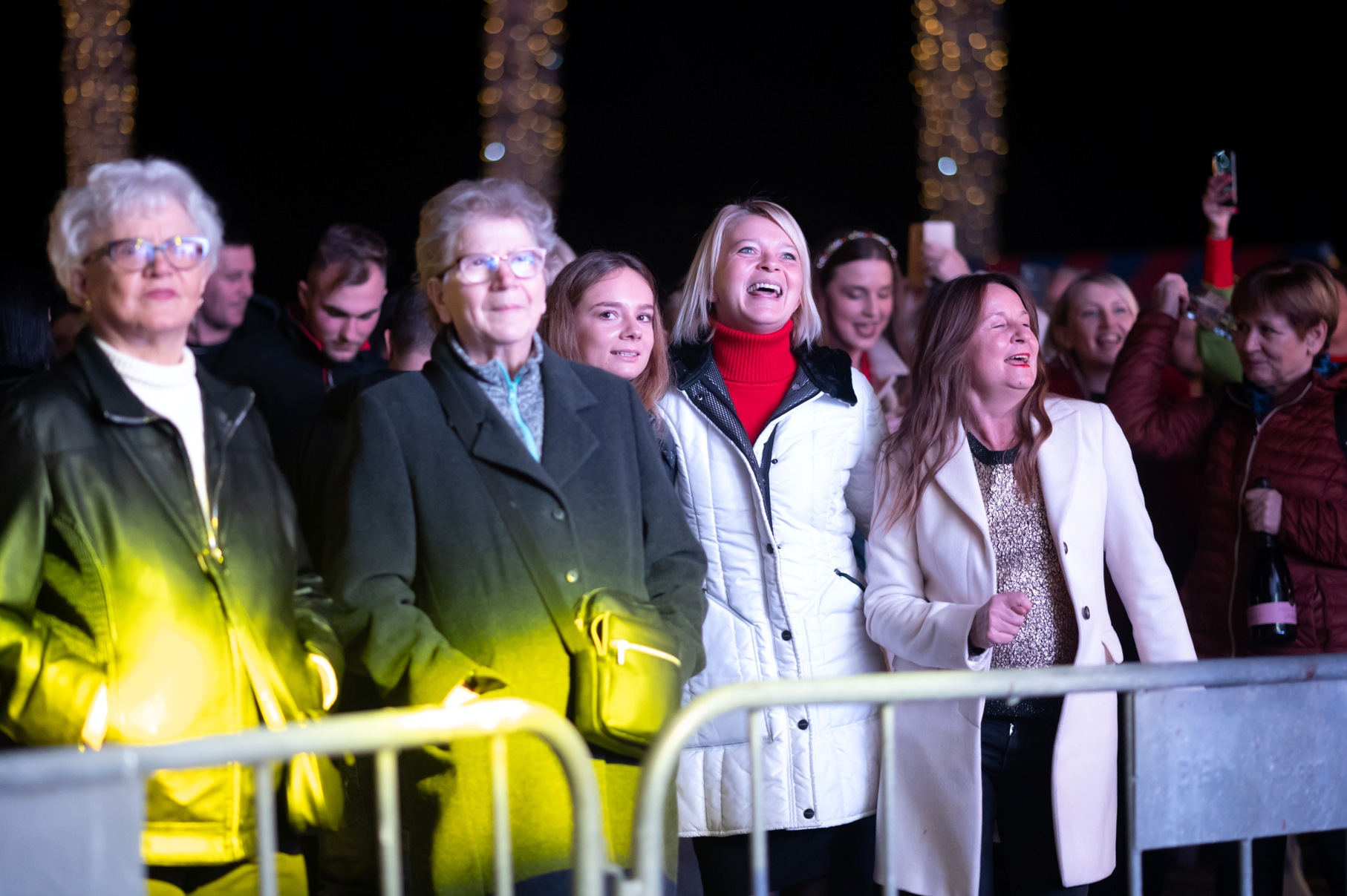 Vatromet, tisuće konfeta, šampanjac, prskalice i koncert Ivana Zaka i Tempo Banda