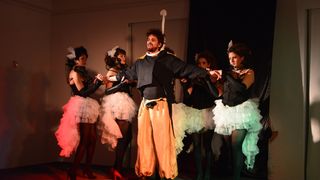 Dragon teatar premijerom predstave “Kraljevo” proslavio svoj peti rođendan Dragon teatar premijerom predstave “Kraljevo” proslavio svoj peti rođendan