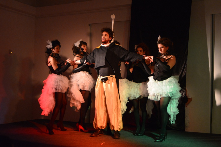 Dragon teatar premijerom predstave “Kraljevo” proslavio svoj peti rođendan Dragon teatar premijerom predstave “Kraljevo” proslavio svoj peti rođendan