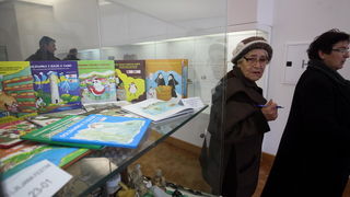 Zadar, 180313. 
U Muzeju antickog stakla organizirana je izlozba suvenira Zadarske zupanije 2013, u sklopu 3. Festivala suvenira Zadarske zupanije kojeg organizira Udruga inovatora Zadarske zupanije.
Izlozba je natjecajnog karaktera. 
Na fotografiji: deta