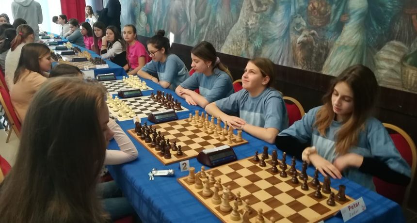 Šah, mladi šahisti Casper