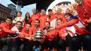 Zlatne tenisače na Trgu bana Josipa Jelačića dočekale tisuće navijača Zlatne tenisače na Trgu bana Josipa Jelačića dočekale tisuće navijača