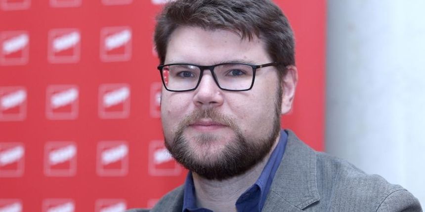 U Saboru je odrzana konferencija za medije Kluba zastupnika SDP-a s temom upucivanje u saborsku proceduru Zakona o referendumu i Zakona o financiranju politickih aktivnosti, izborne promidzbe i referenduma. Pedja Grbin. Photo: Patrik Macek/PIXSELL Autor