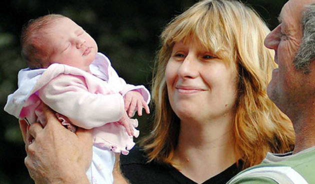 Jessica Linde-Escobar i beba (Foto: dailymail.co.uk)