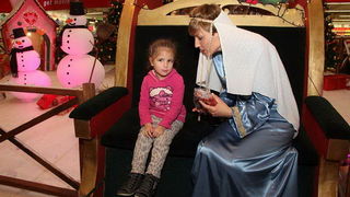 Sv. Luce razveselila mališane u Supernova centru, Foto: Iva Perinčić Sv. Luce razveselila mališane u Supernova centru, Foto: Iva Perinčić