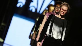 Toyota Fashion week prva večer održana je u ponedjeljak navečer u zagrebačkom Kaptol centru i predstavila zanimljive ideje dizajnera Toyota Fashion week prva večer održana je u ponedjeljak navečer u zagrebačkom Kaptol centru i predstavila zanimljive ideje dizajnera