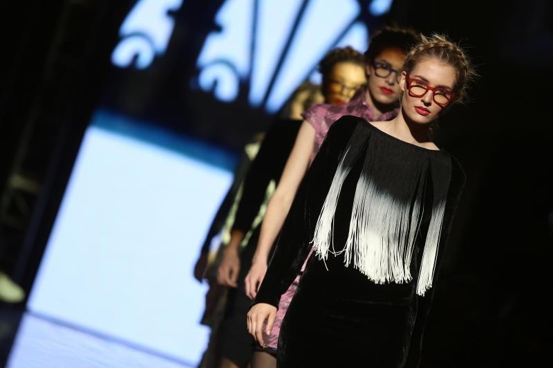 Toyota Fashion week prva večer održana je u ponedjeljak navečer u zagrebačkom Kaptol centru i predstavila zanimljive ideje dizajnera Toyota Fashion week prva večer održana je u ponedjeljak navečer u zagrebačkom Kaptol centru i predstavila zanimljive ideje dizajnera