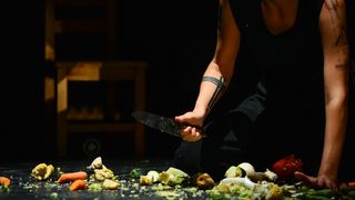 “Ana i Ona” naziv je predstave čijom je premijerom sinoć u zadarskom Kazalištu lutaka započela umjetnička revija pod nazivom “Nosi se Teatro Verrdi”.