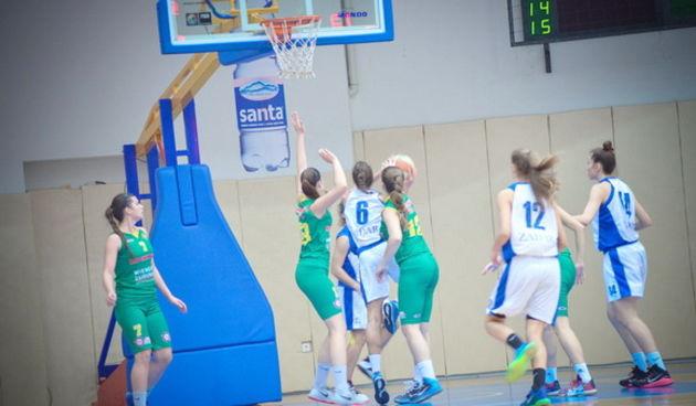 A-1 liga, 4. kolo: ŽKK Zadar – ŽKK Pula 78-40. Marta Erslan, AnaMandić i Maja Marošević. Foto: Iva Perinčić
