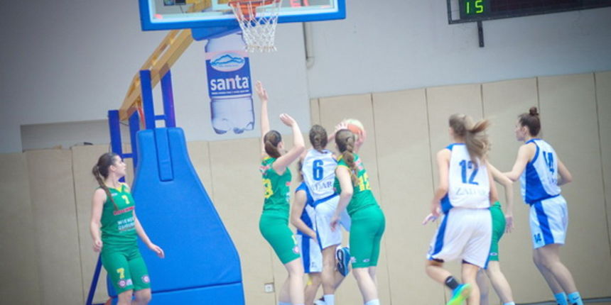 A-1 liga, 4. kolo: ŽKK Zadar – ŽKK Pula 78-40. Marta Erslan, AnaMandić i Maja Marošević. Foto: Iva Perinčić A-1 liga, 4. kolo: ŽKK Zadar – ŽKK Pula 78-40. Marta Erslan, AnaMandić i Maja Marošević. Foto: Iva Perinčić