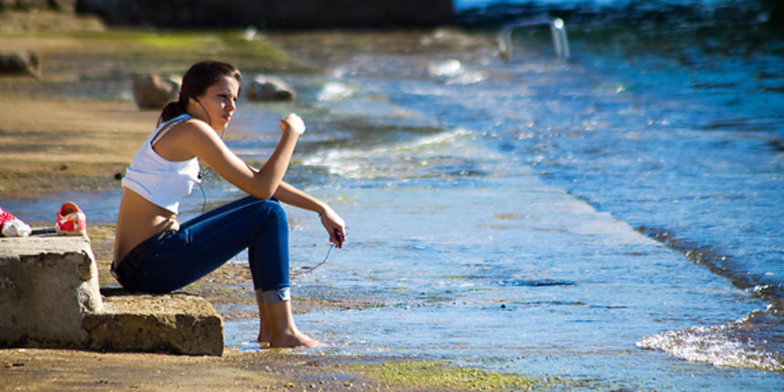 Kupanje na plaži Kolovare 8. listopada (foto:Saša Čuka)