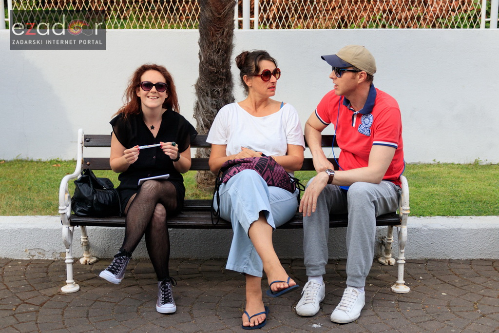 Simboličnim rušenjem zida započeo je urbani festival KvartArt na Voštarnici