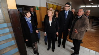 Zadar, 250313
Ministar znanosti, obrazovanja i sporta Zeljko Jovanovic boravak u Zadru zavrsio je posjetom najstarijem djelatnom sportskom drustvu u Zadru i prvom osnovanom hrvatskom veslackom klubu na Jadranskom moru Zadar, 250313
Ministar znanosti, obrazovanja i sporta Zeljko Jovanovic boravak u Zadru zavrsio je posjetom najstarijem djelatnom sportskom drustvu u Zadru i prvom osnovanom hrvatskom veslackom klubu na Jadranskom moru