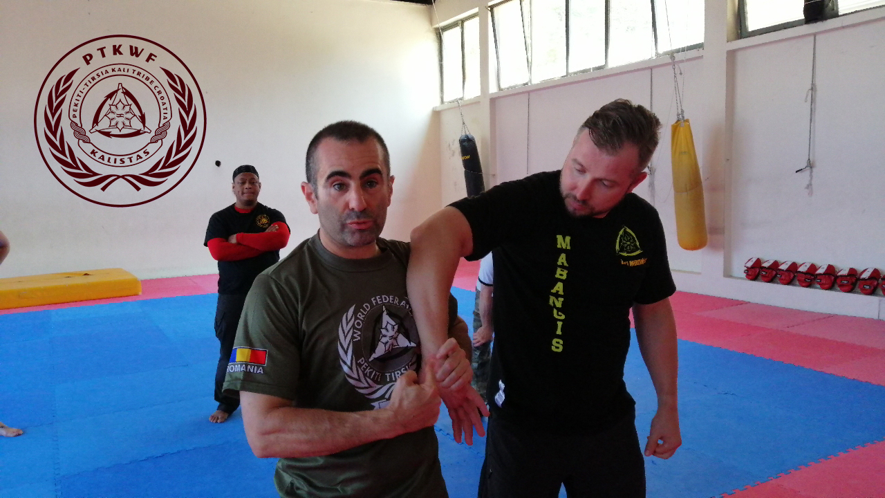 Međunarodni kamp filipinskih borilačkih vještina ”Pekiti-Tirsia Kali” Međunarodni kamp filipinskih borilačkih vještina ”Pekiti-Tirsia Kali”