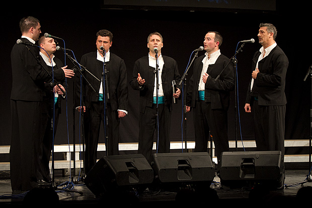 HNK Zadar: “Ljubi s ljubavlju”, foto: Leo Banić HNK Zadar: “Ljubi s ljubavlju”, foto: Leo Banić