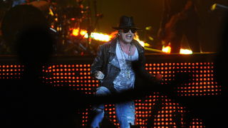 Split, 170712.
Koncert americke grupe Guns ‘n’ Roses koja je krajem 80-ih i pocetkom 90-ih bila jedna od vodecih grupa svijeta, danas je s malo manje popularnosti gostovala u splitskoj Spaladium Areni gdje se okupilo nekoliko tisuca obozavatelja. 
Na foto