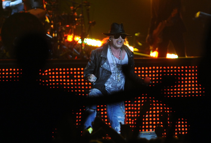 Split, 170712.
Koncert americke grupe Guns ‘n’ Roses koja je krajem 80-ih i pocetkom 90-ih bila jedna od vodecih grupa svijeta, danas je s malo manje popularnosti gostovala u splitskoj Spaladium Areni gdje se okupilo nekoliko tisuca obozavatelja. 
Na foto