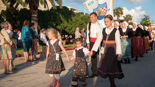 11. Gastol stol na biogradskoj rivi. Foto: Vinko Pešić 11. Gastol stol na biogradskoj rivi. Foto: Vinko Pešić