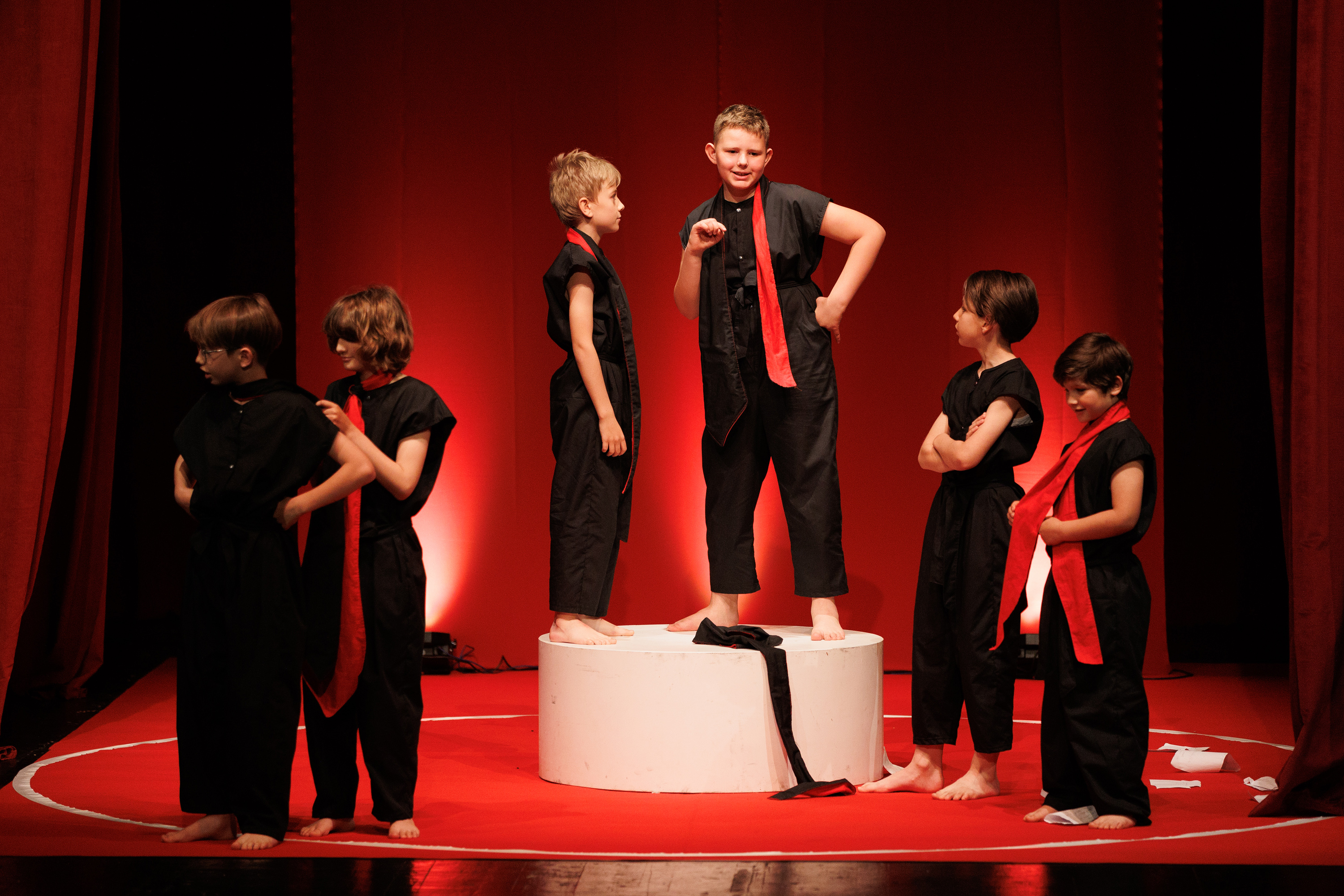 Igrajmo se: Zabranjeno mlađima od 15 strana A