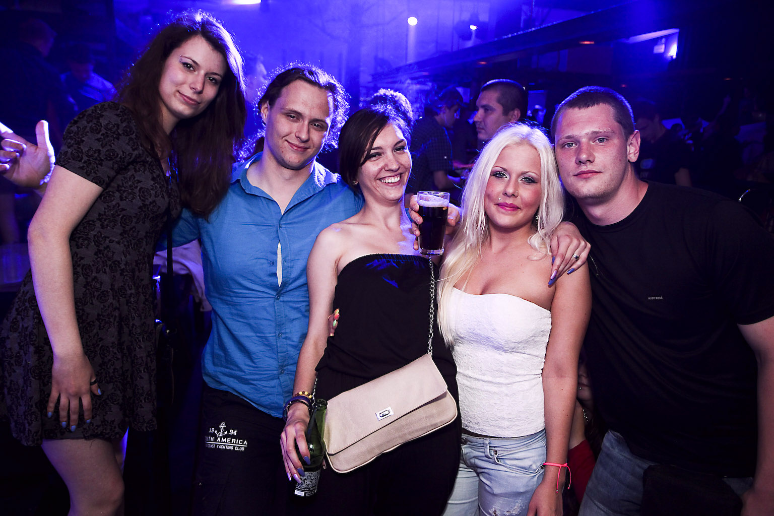 Subota u zagrebačkom Aquariusu protekla je u zagrijavanju za Moonsplash festival koji će se u zrćanskom Aquariusu održati od 11. do 13. kolovoza. Na Moonsplashu će nastupiti planetarne zvijezde elektroničke glazbe: Benny Benassi, Merk & Kremont, Dimitri V Subota u zagrebačkom Aquariusu protekla je u zagrijavanju za Moonsplash festival koji će se u zrćanskom Aquariusu održati od 11. do 13. kolovoza. Na Moonsplashu će nastupiti planetarne zvijezde elektroničke glazbe: Benny Benassi, Merk & Kremont, Dimitri V