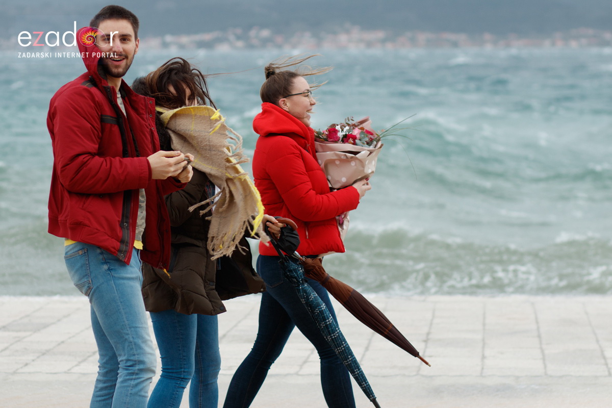 Đir po gradu, ponedjeljak 28. prosinca 2020. Đir po gradu, ponedjeljak 28. prosinca 2020.