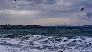 Kiteri i surferi uživali u jakom jugu