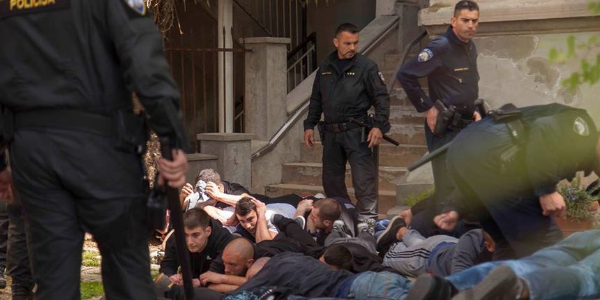 Interventni policajjci i huligani Interventni policajjci i huligani