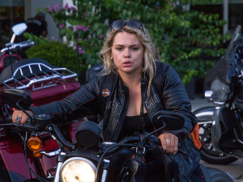 OLYMPUS DIGITAL CAMERA OLYMPUS DIGITAL CAMERA