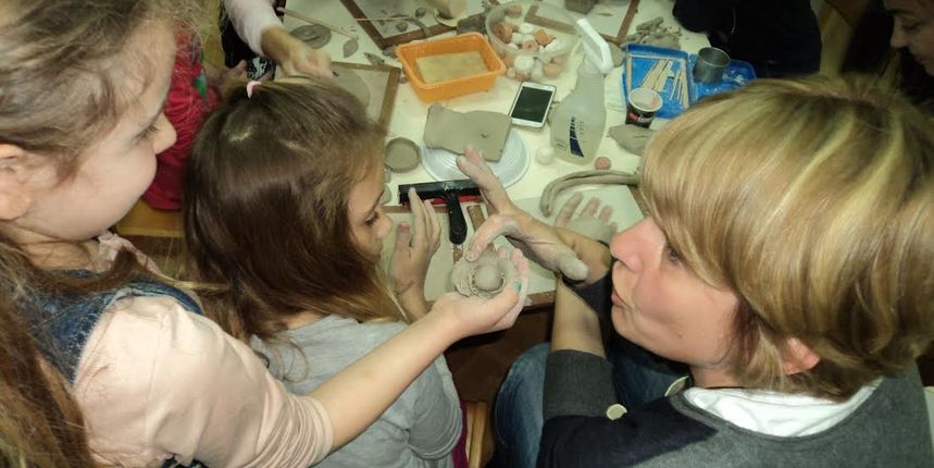 Izložba “Izričaj u glini” u Gradskoj knjižnici Zadar