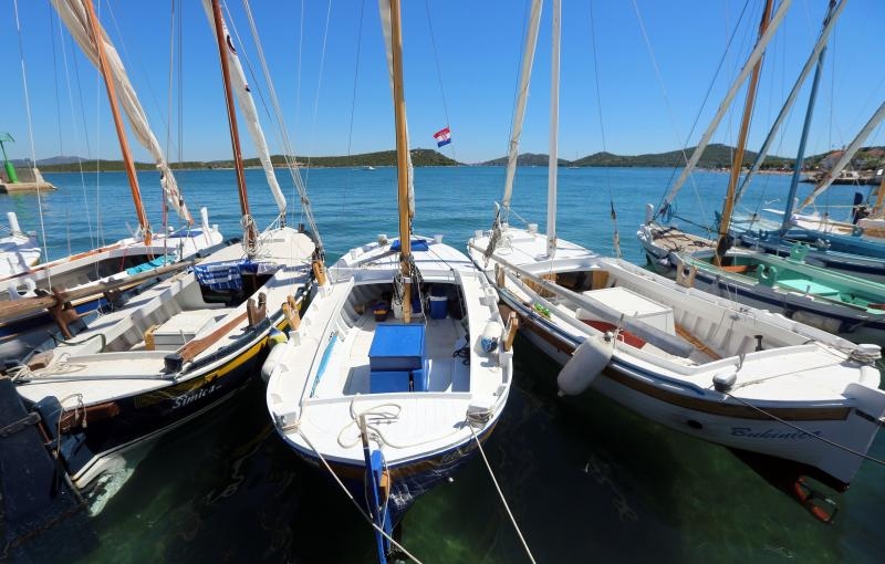 Betina: Regata na latinsko idro “Za dušu i tilo”. Photo: Duško Jaramaz/PIXSELL