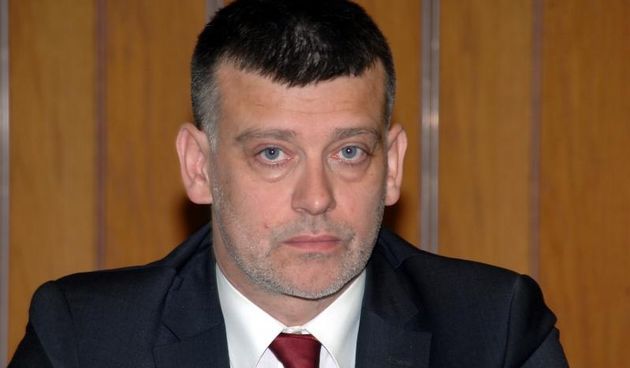 U tvrtki Hittner bilo je svecano potpisivanje ugovora izmedju Hrvatskih suma d.o.o. i SG Leasinga povodom kupnje 33 sumska zglobna traktora. Svecanom potpisivanju ugovora nazocio je i ministar poljoprivrede, Tihomir Jakovina, koji je skupa s predsjedniko