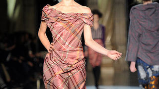 Vivienne Westwood Red Label, Jesen 2010.  (www.coutorture.com)