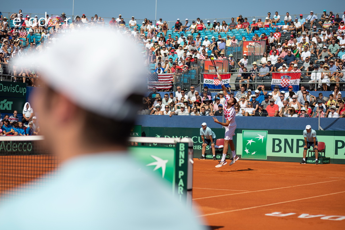 Davis Cup: Vruća navijačka atmosfera u meču Ćilića i Querreya