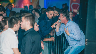 Zadarska večer s Ivicom Sikirićem Ićom u Hitch baru, 8.5.2015. (Foto: Ivan Toman) Zadarska večer s Ivicom Sikirićem Ićom u Hitch baru, 8.5.2015. (Foto: Ivan Toman)