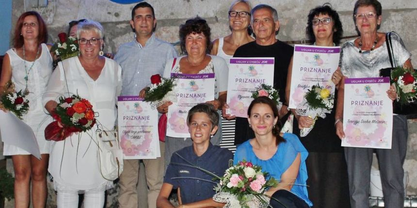 Ugljan u cvijeću Ugljan u cvijeću