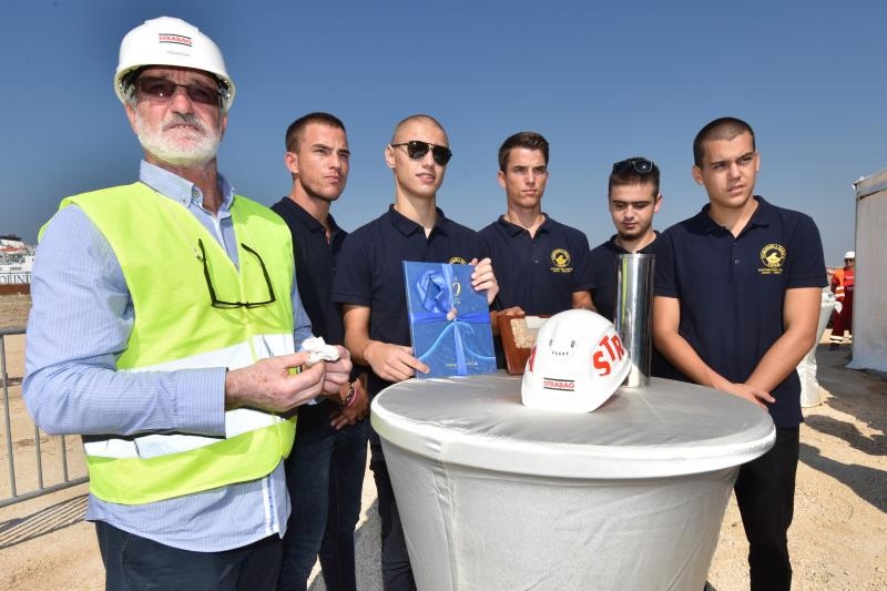 Predsjednica Kolinda Grabar Kitarović otvorila radove na zgradi putničkog terminala u Gaženici. Photo: Dino Stanin/PIXSELL Predsjednica Kolinda Grabar Kitarović otvorila radove na zgradi putničkog terminala u Gaženici. Photo: Dino Stanin/PIXSELL