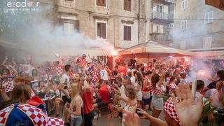 Navijačko ludilo u Zadru za vrijeme i nakon finala Svjetskog prvenstva Navijačko ludilo u Zadru za vrijeme i nakon finala Svjetskog prvenstva