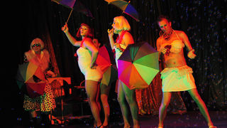 Zadar, 12.11.2012. snimio: Nenad Marčev
SATIRIČKO KAZALIŠTE KEREMPUH
Jean Poiret:
Krletka, komedija
redatelj: Krešimir Dolenčić
igraju: Ž. Königsknecht, H. Kečkeš, M. Mirković,
I. Đuričić, L. Petrušić, B. Perić, V. Čokljat,
M. Posavec Zadar, 12.11.2012. snimio: Nenad Marčev
SATIRIČKO KAZALIŠTE KEREMPUH
Jean Poiret:
Krletka, komedija
redatelj: Krešimir Dolenčić
igraju: Ž. Königsknecht, H. Kečkeš, M. Mirković,
I. Đuričić, L. Petrušić, B. Perić, V. Čokljat,
M. Posavec