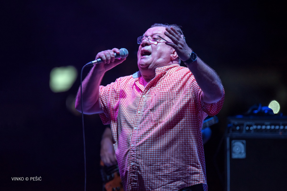 Halid Bešlić @ Bazen Ilirije u Biogradu n/M Halid Bešlić @ Bazen Ilirije u Biogradu n/M