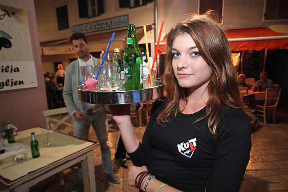 Varoš: Humanitarni koncert “Večer Zadrana” (foto:Saša Čuka) Varoš: Humanitarni koncert “Večer Zadrana” (foto:Saša Čuka)