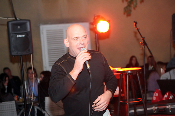 Varoš: Humanitarni koncert “Večer Zadrana” (foto:Saša Čuka) Varoš: Humanitarni koncert “Večer Zadrana” (foto:Saša Čuka)