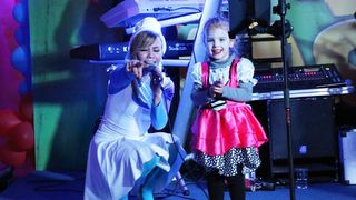 Virske maškare: Nedjelja u znaku zvijezdice Meri, Tota i Tempo Banda